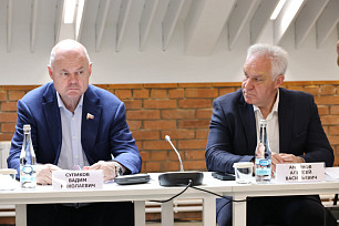 Спикер отметил роль сельских домов культуры в сохранении этнокультурного наследия